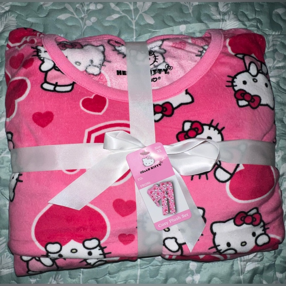 Hello Kitty Valentines Pink Heart Pajama Gift Set XL